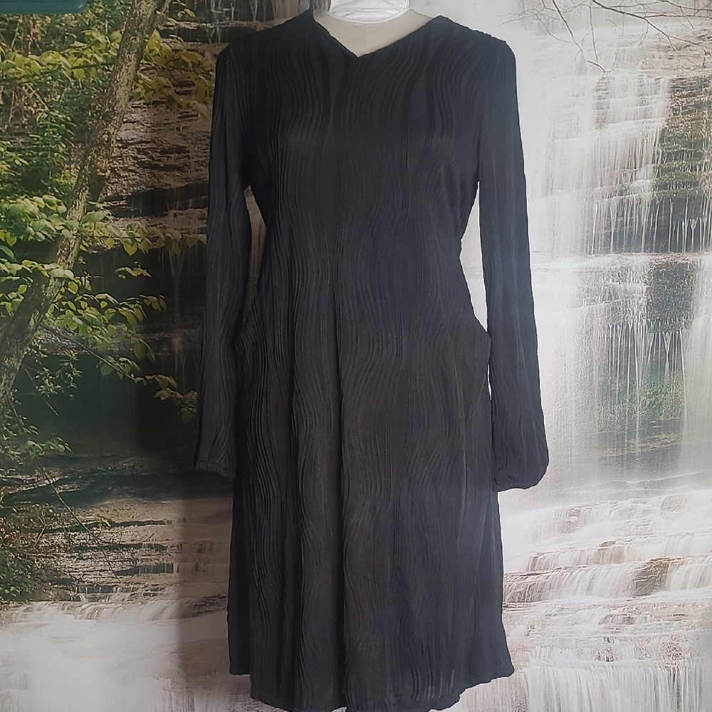 New! Womens Large Black Swirly Ribbed Knit Long Sleeve Dress with pockets